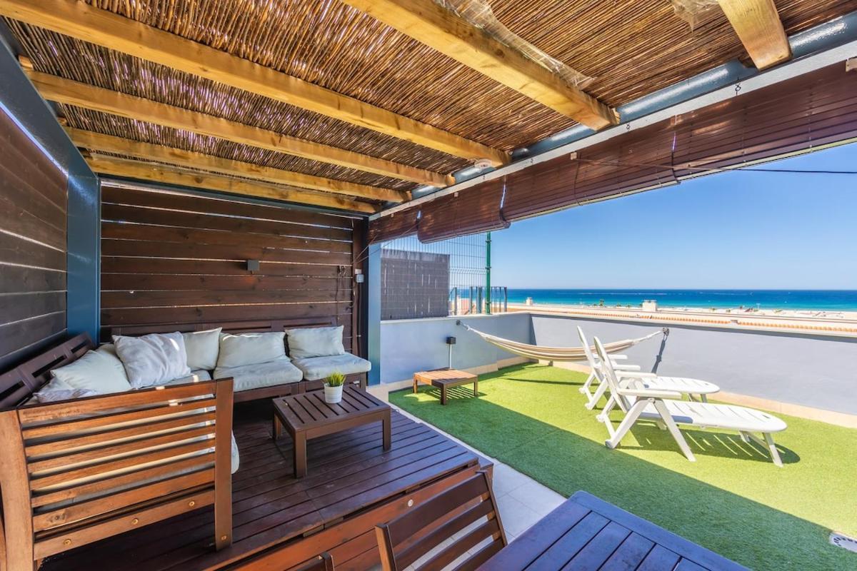 Apartment Chill Out Penthouse With Views - By Rent
